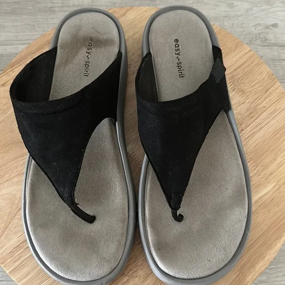 easy spirit Rift Slip-On Thong Sandal - Picture 1 of 8